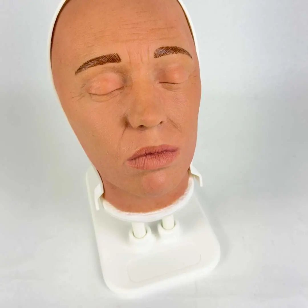 Simulator of Half Head PRO - Hair Transplant Mannequin
